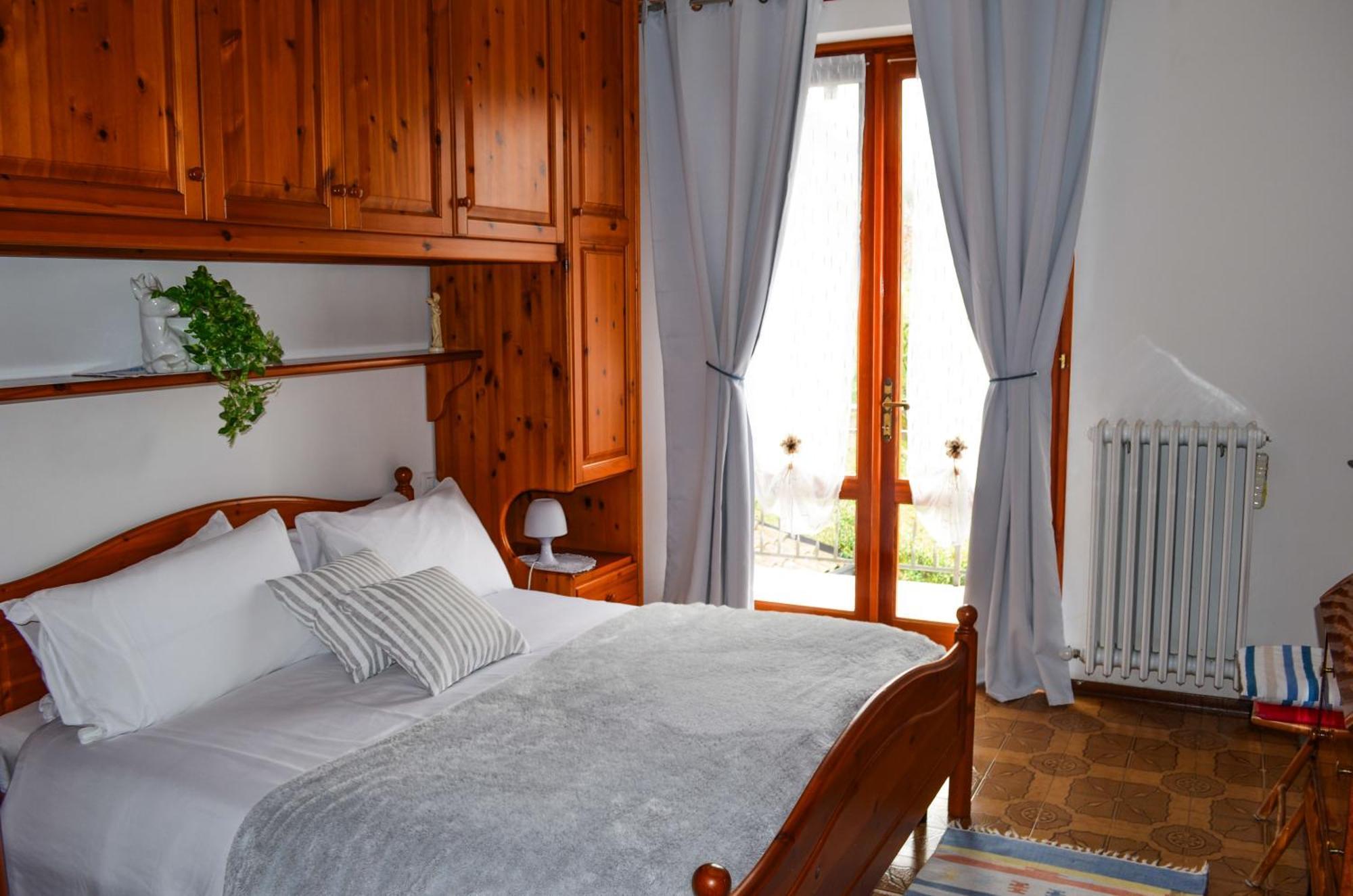 Apartment L'Ulivo Lake View Private Road 5 Kilometers From Varenna Lierna Exterior foto